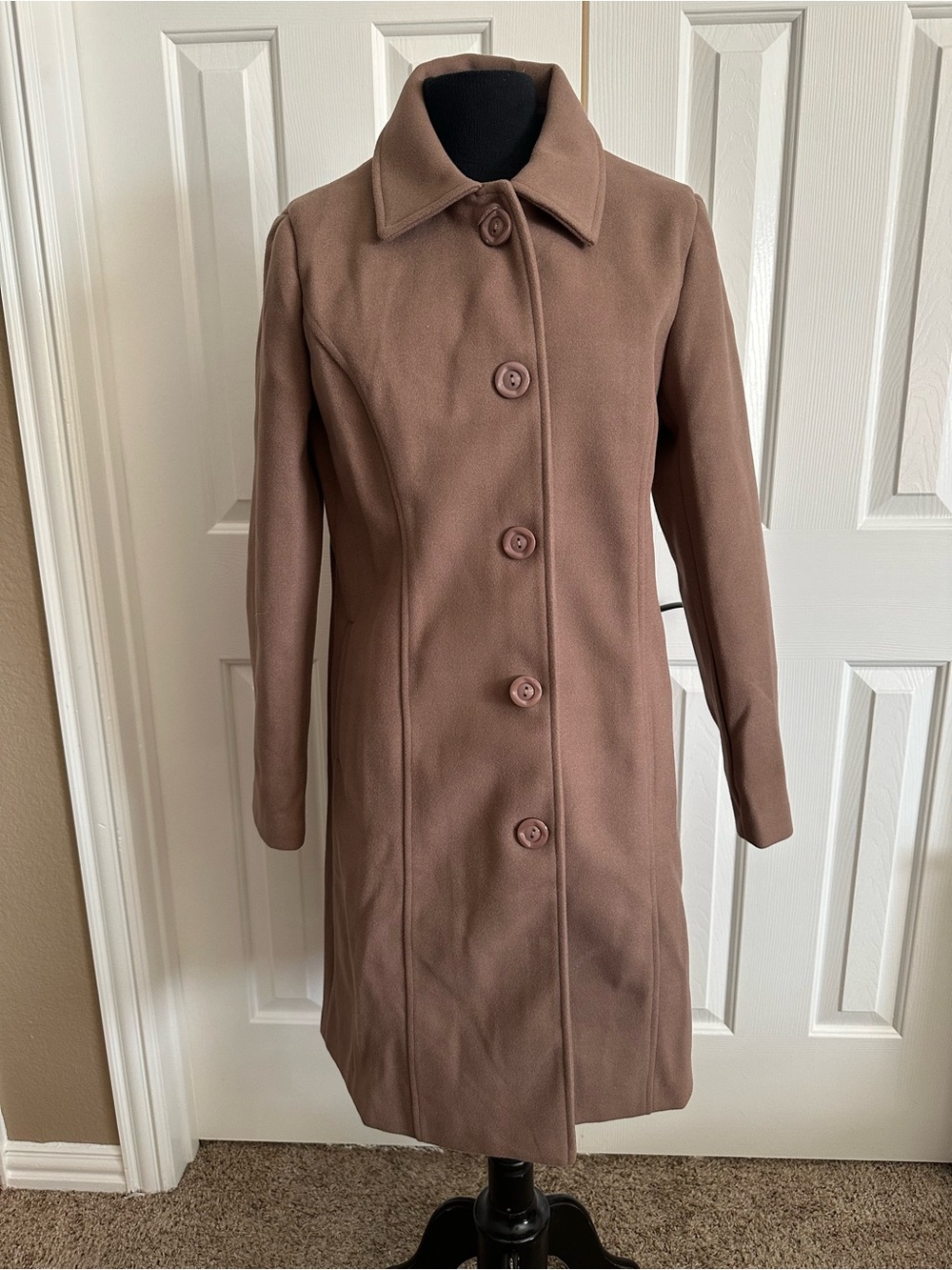 Women's Classic Single-Breasted Brown Wool Coat
